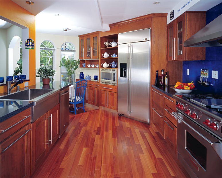 Shaker Premium tủ bếp kịch trần gỗ Oak sơn PU phong cách cổ điển