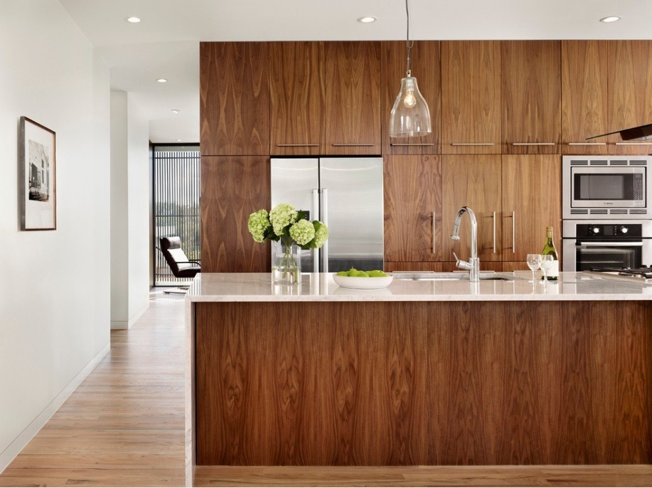 Veneer óc chó, kết hợp đá marble trắng – đẳng cấp cao.