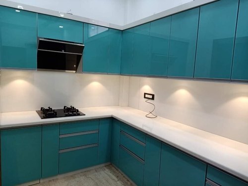 Tủ bếp chữ L đẹp đơn giản phủ acrylic bóng mờ