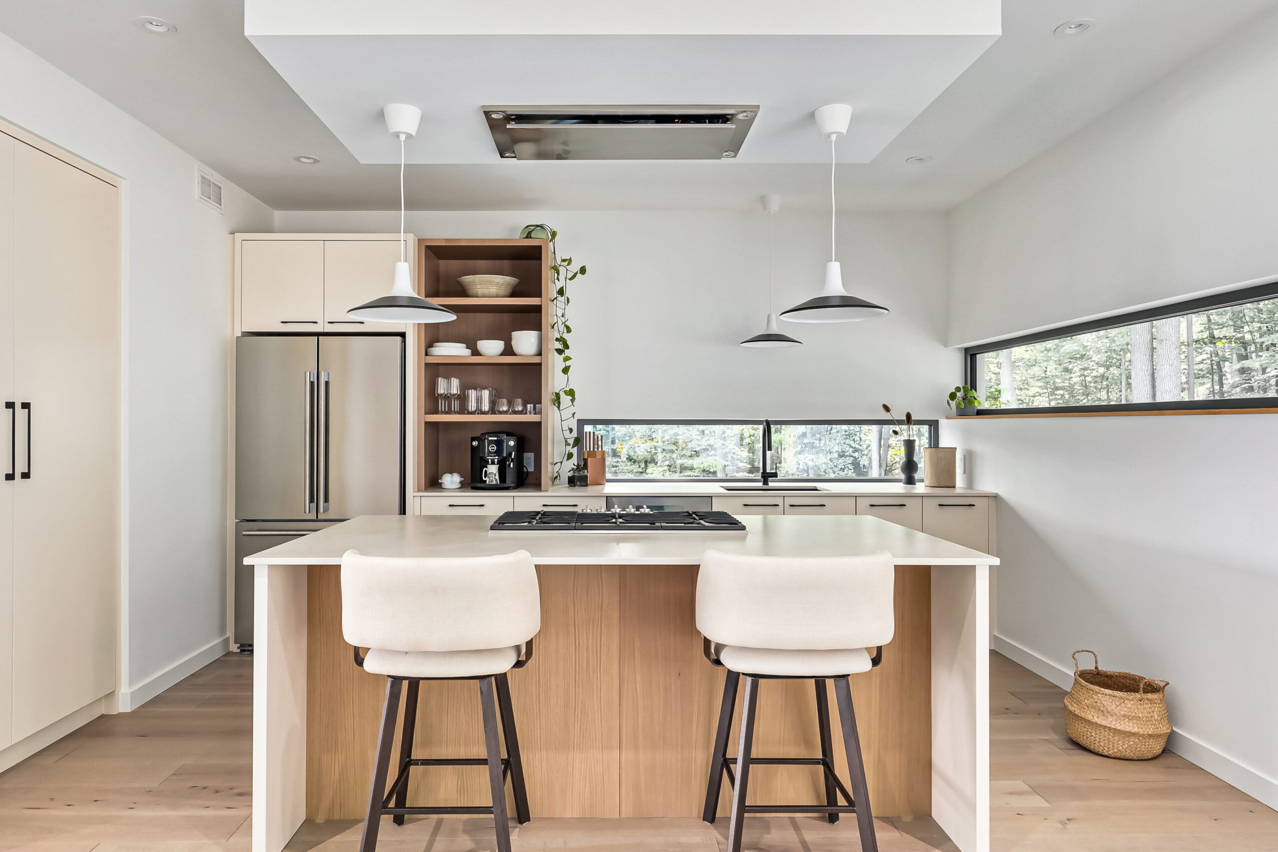 tủ bếp màu trắng